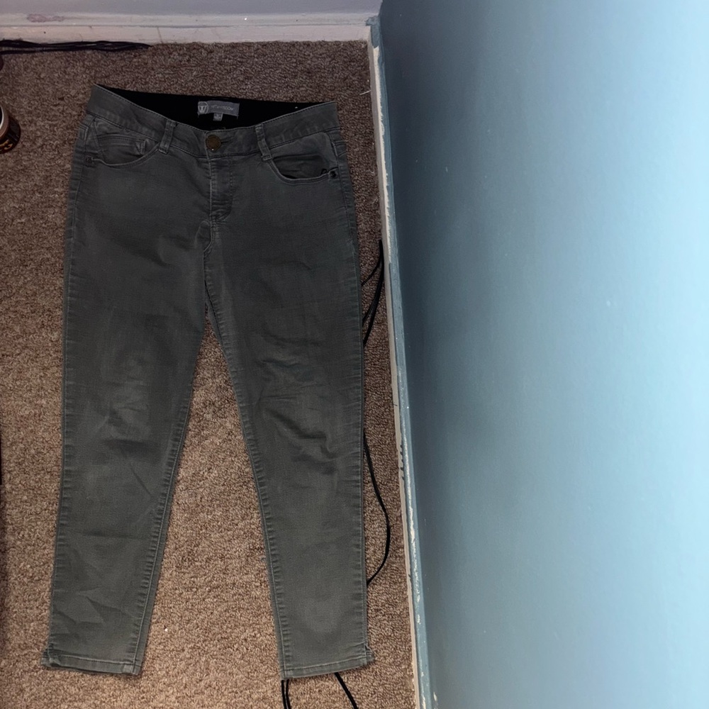Wit & Wisdom Gray Ankle Cropped Jeans